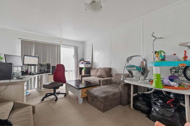 Photo of property in 2/14 Ririno Place, Manurewa, Auckland, 2102