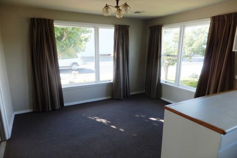 Photo of property in 2/2 Bowen Street, Upper Riccarton, Christchurch, 8041