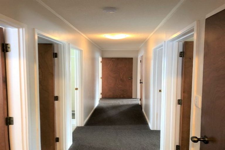 Photo of property in 30b William Bond Street, Stanley Point, Auckland, 0624