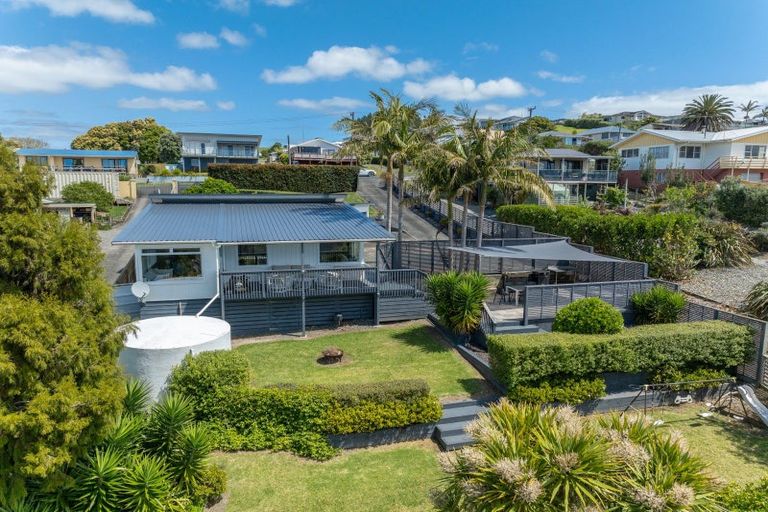 Photo of property in 28 Berghan Road, Coopers Beach, 0420