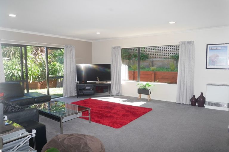 Photo of property in 121 Weggery Drive, Waikanae Beach, Waikanae, 5036