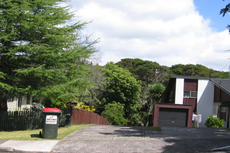 Photo of property in 1/48 Simon Ellice Drive, Bayview, Auckland, 0629