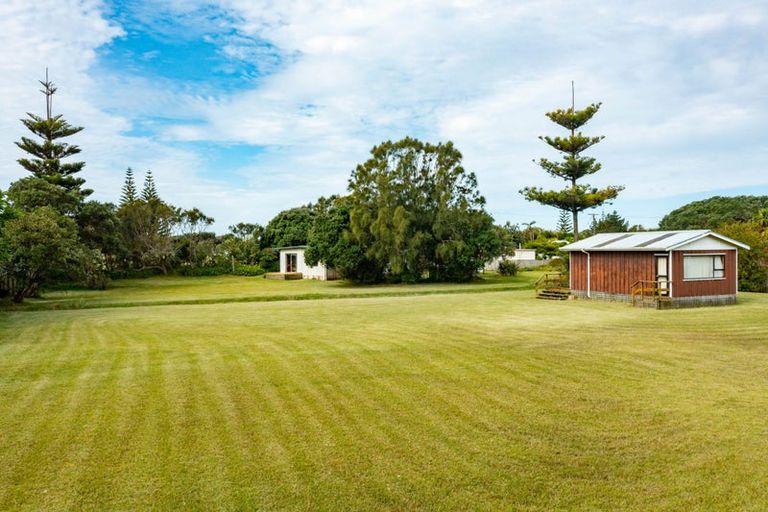 Photo of property in 829 Cove Road, Waipu, 0582