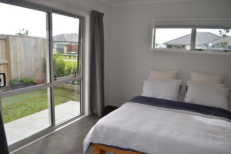 Photo of property in 16 Naeo Close, Papamoa Beach, Papamoa, 3118