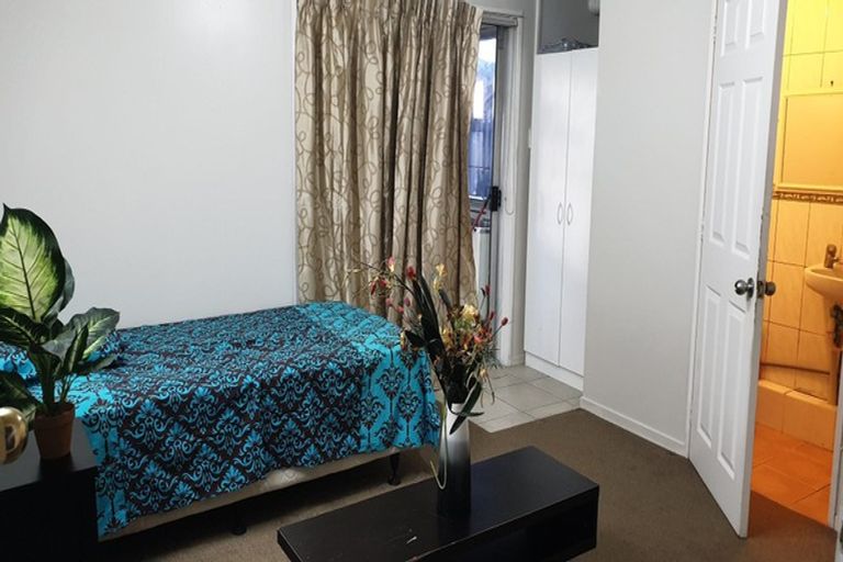 Photo of property in 13 Marriott Road, Pakuranga, Auckland, 2010