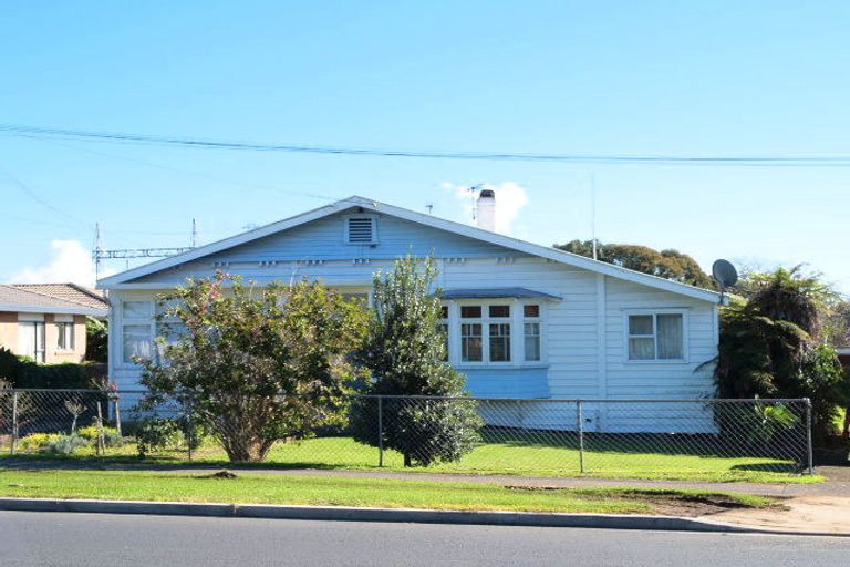 Photo of property in 297 Massey Road, Mangere East, Auckland, 2024
