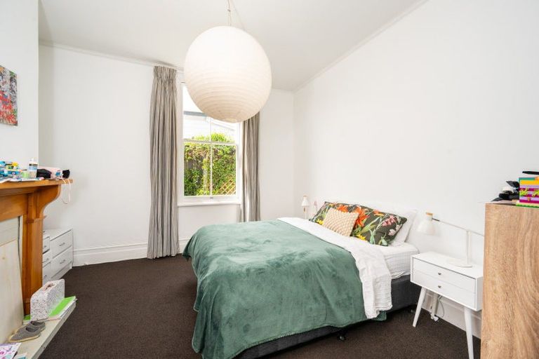 Photo of property in 12 Hadfield Terrace, Bluff Hill, Napier, 4110