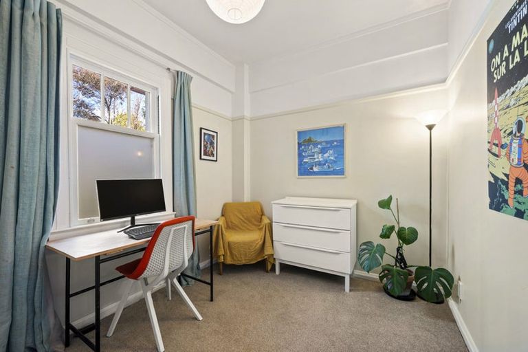 Photo of property in Zena Court, 6/11 Dufferin Street, Mount Victoria, Wellington, 6021