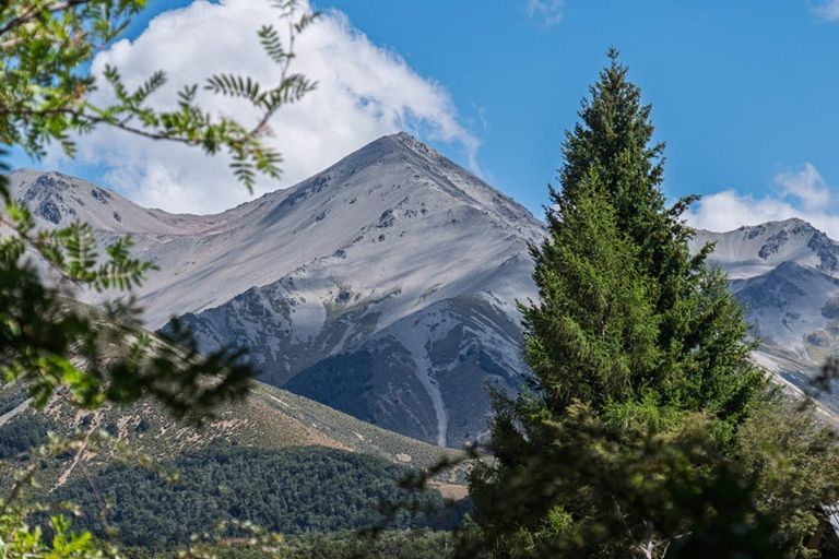 Photo of property in 3 Torlesse Place, Castle Hill, Springfield, 7580