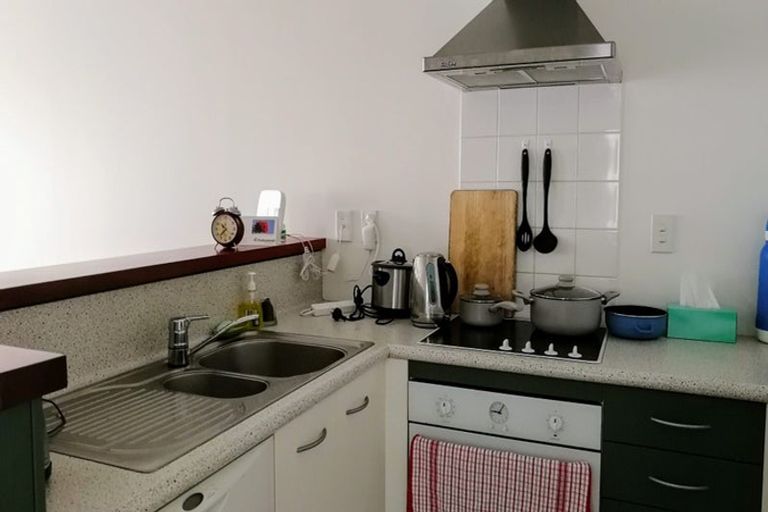 Photo of property in Terrace Heights Apartments, 10c/163 The Terrace, Wellington Central, Wellington, 6011