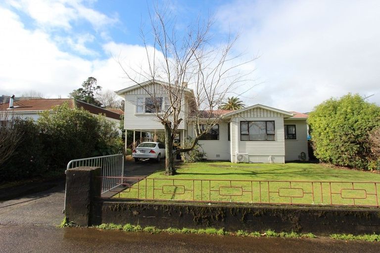Photo of property in 310 Rolleston Street, Thames, 3500