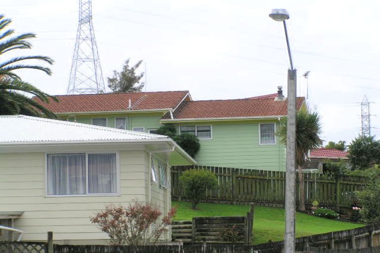 Photo of property in 9 Glenfinn Place, Massey, Auckland, 0614