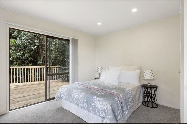 Photo of property in 1/807 East Coast Road, Northcross, Auckland, 0630