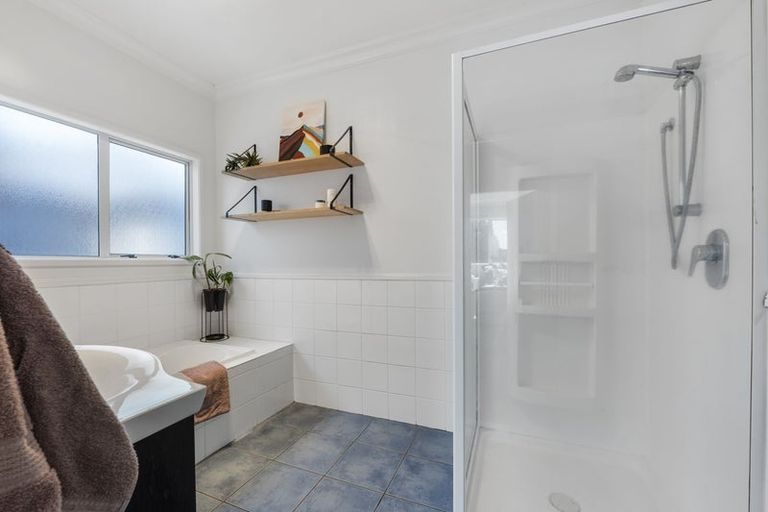 Photo of property in 3 Pukaka Street, Strandon, New Plymouth, 4312