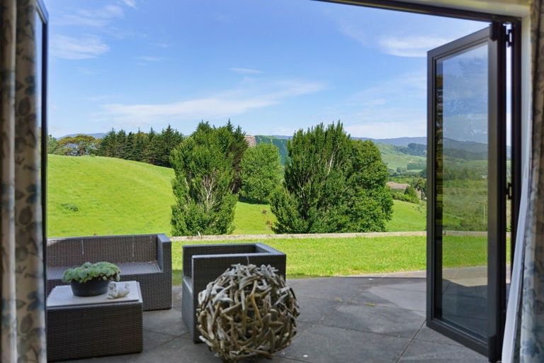 Photo of property in 205 Taylors Road, Otaki, 5583