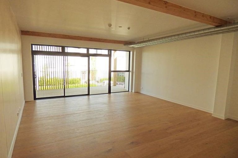 Photo of property in 8/169 Hobsonville Point Road, Hobsonville, Auckland, 0616