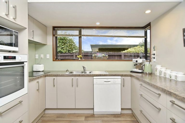 Photo of property in 4 Clotilda Place, Bishopdale, Christchurch, 8053