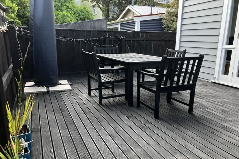 Photo of property in 3 Carrington Street, Mount Cook, Wellington, 6021