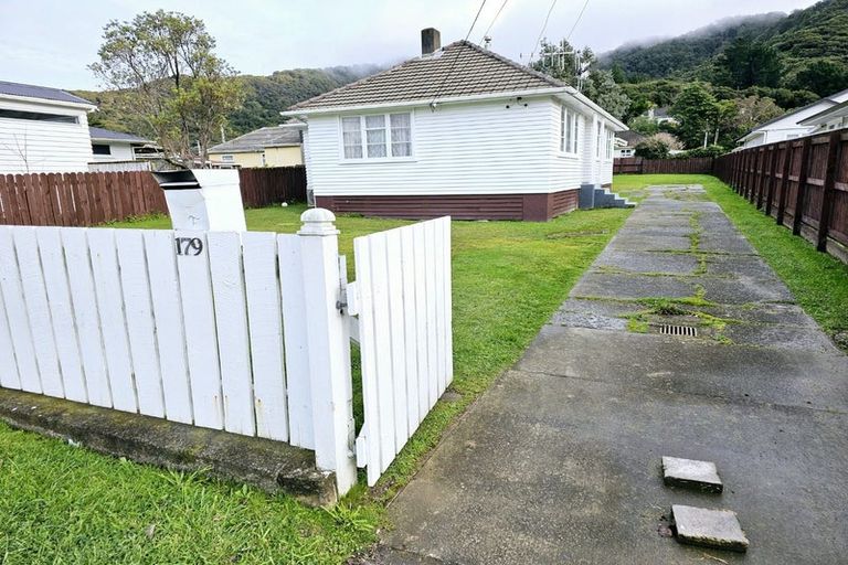 Photo of property in 179 Wainuiomata Road, Wainuiomata, Lower Hutt, 5014