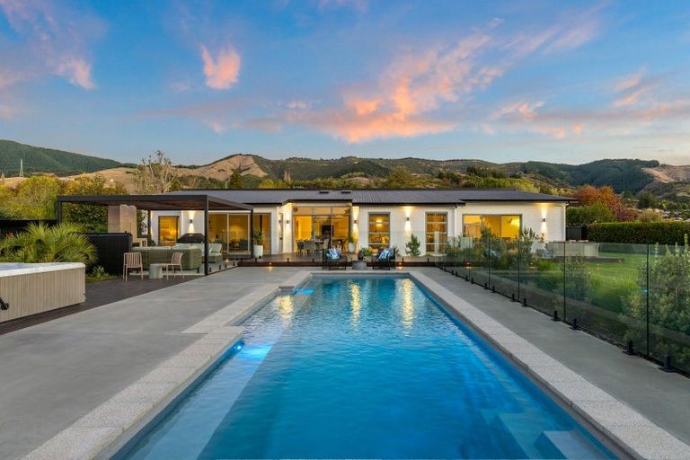 Photo of property in 6 Ashfield Place, Richmond, 7020