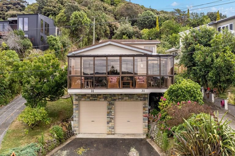 Photo of property in 31 Bayview Road, Paremata, Porirua, 5024