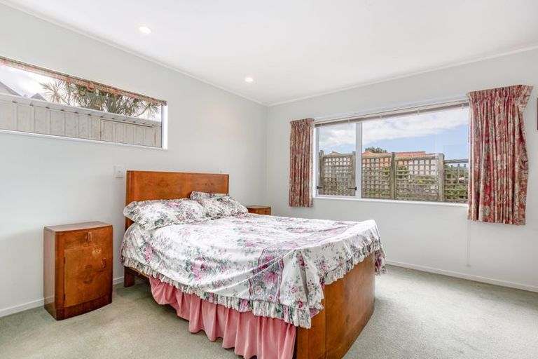 Photo of property in 17 Lakeside Villas, Whitby, Porirua, 5024