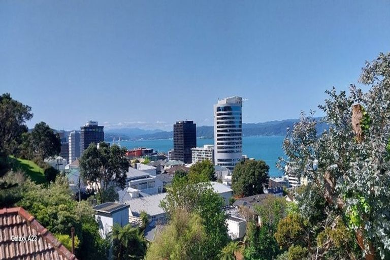 Photo of property in 7 Waiteata Road, Kelburn, Wellington, 6012