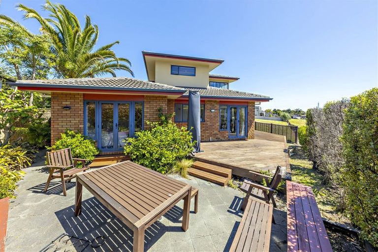 Photo of property in 6 Dawood Place, The Gardens, Auckland, 2105