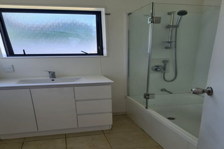 Photo of property in 133a Clevedon Road, Papakura, 2110