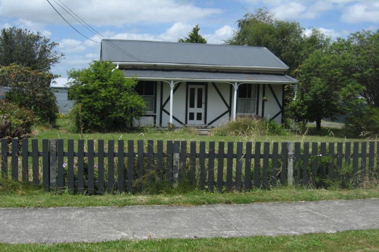 Photo of property in 17 Camden Street, Feilding, 4702