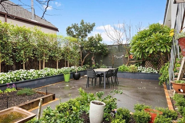 Photo of property in 3/21 Saltburn Road, Milford, Auckland, 0620