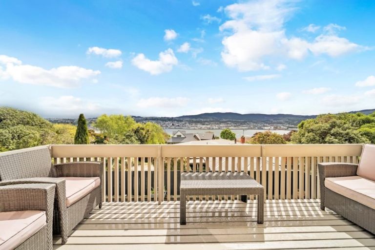 Photo of property in 10 Cornwall Street, Vauxhall, Dunedin, 9013