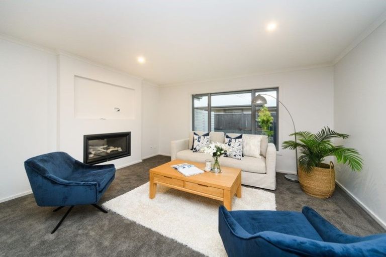 Photo of property in 48 Weston Avenue, Roslyn, Palmerston North, 4414