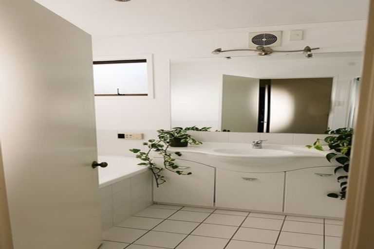 Photo of property in 28b Braid Road, St Andrews, Hamilton, 3200