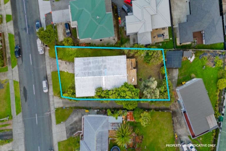 Photo of property in 74 Waimumu Road, Massey, Auckland, 0614