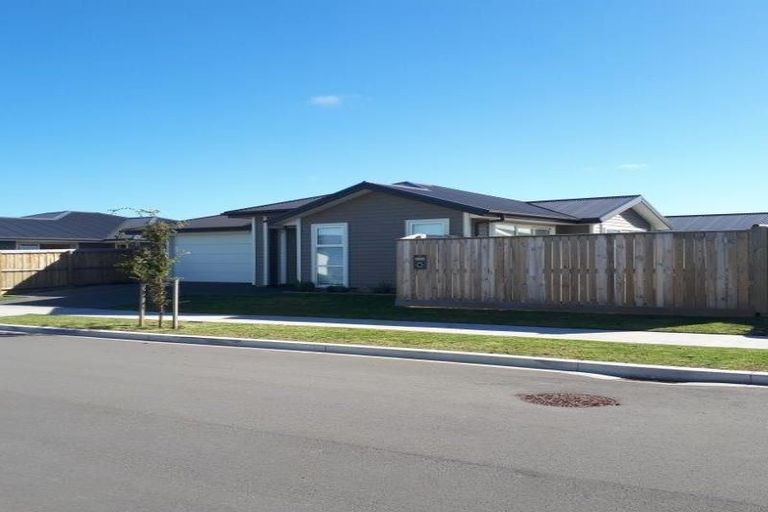 Photo of property in 10 Hickmott Street, Rangiora, 7400