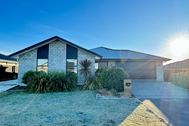 Photo of property in 3 Cedric Place, Darfield, 7510