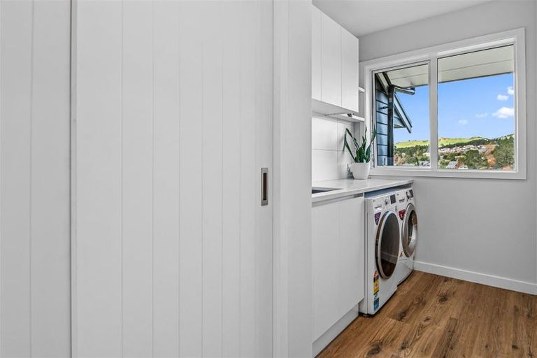 Photo of property in 43 Great West Road, Matipo Heights, Rotorua, 3015