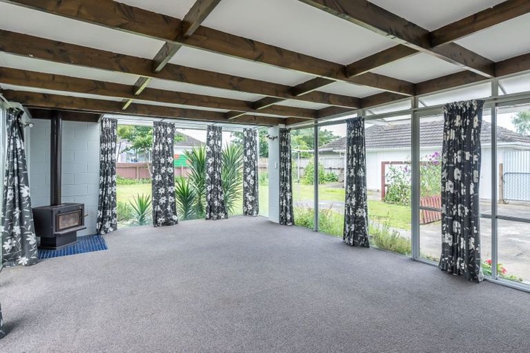 Photo of property in 15 Carlisle Street, Levin, 5510