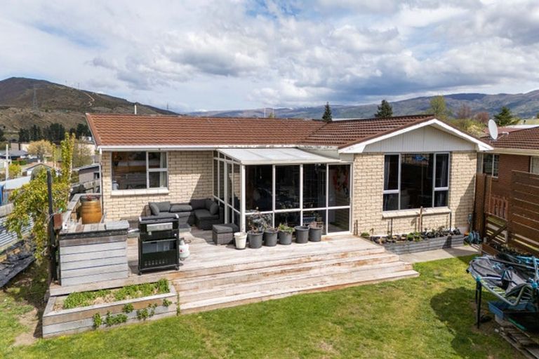 Photo of property in 60 Donegal Street, Cromwell, 9310