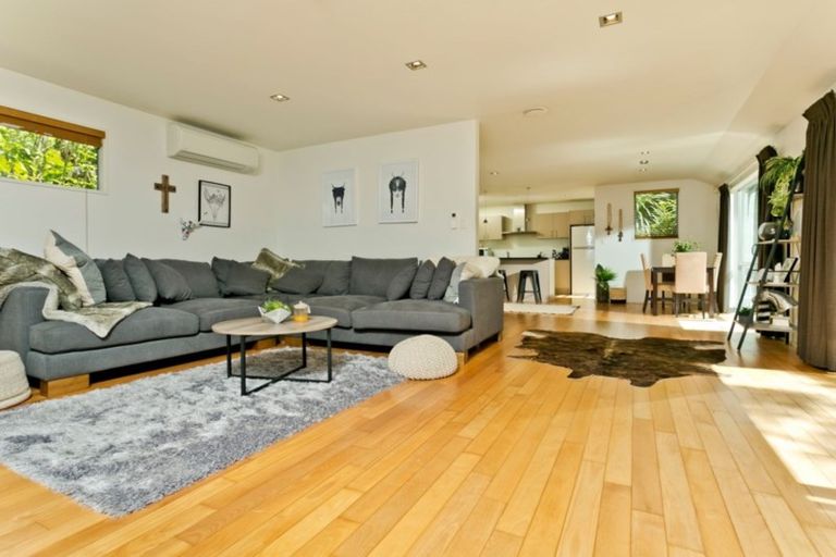 Photo of property in 14a Berne Place, Birkenhead, Auckland, 0626