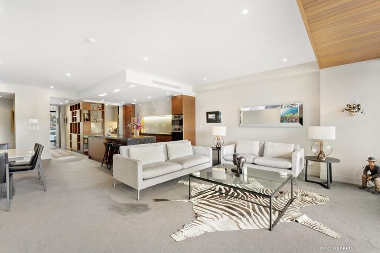 Photo of property in Clyde Quay Wharf, 2b/6 Clyde Quay Wharf, Te Aro, Wellington, 6011