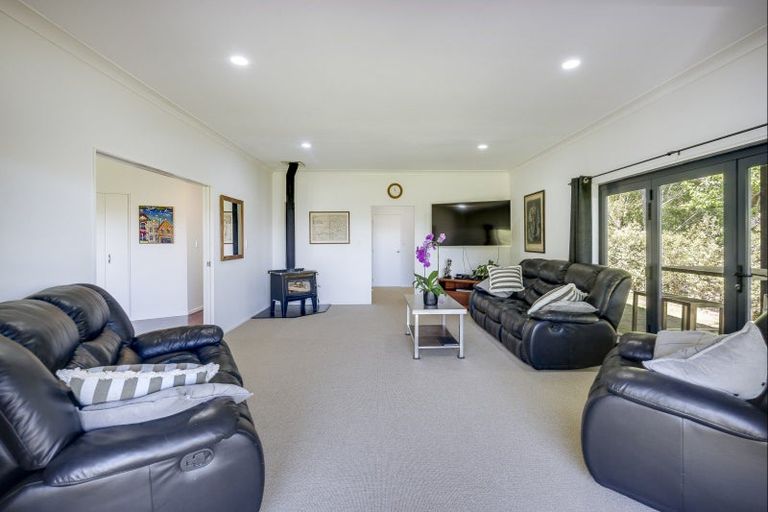 Photo of property in 35 Raratu Road, Kahuranaki, Havelock North, 4295
