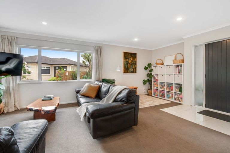Photo of property in 37c Doment Crescent, Orewa, 0931