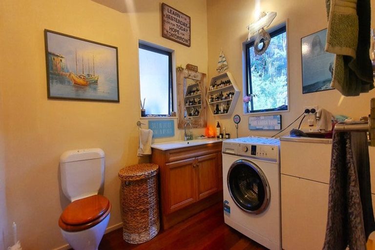 Photo of property in 8a Schoolhouse Bay Road, Kawau Island, 0920