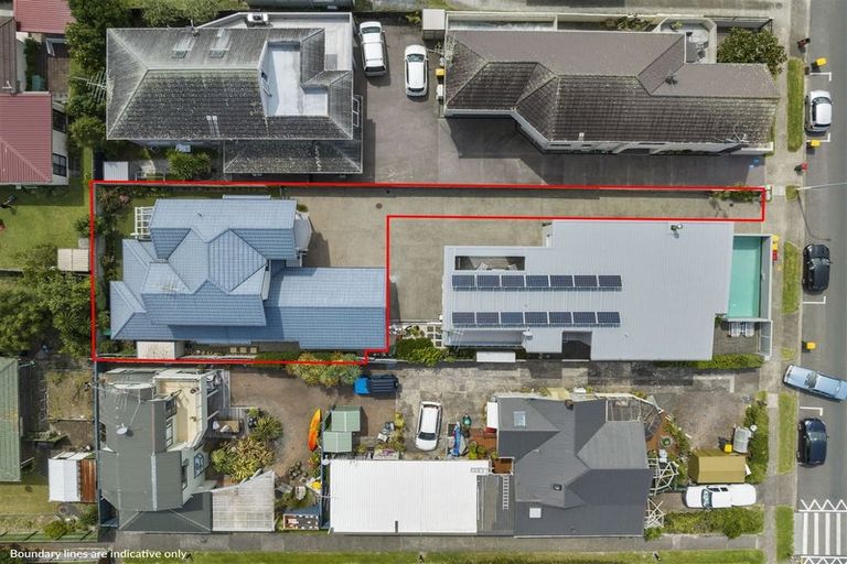Photo of property in 22 The Esplanade, Eastern Beach, Auckland, 2012