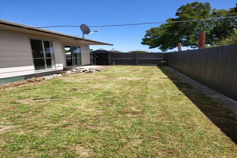 Photo of property in 8 Kebbell Avenue, Levin, 5510