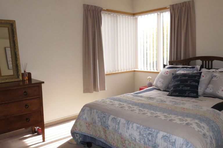 Photo of property in 2 Mansor Court, Cromwell, 9310