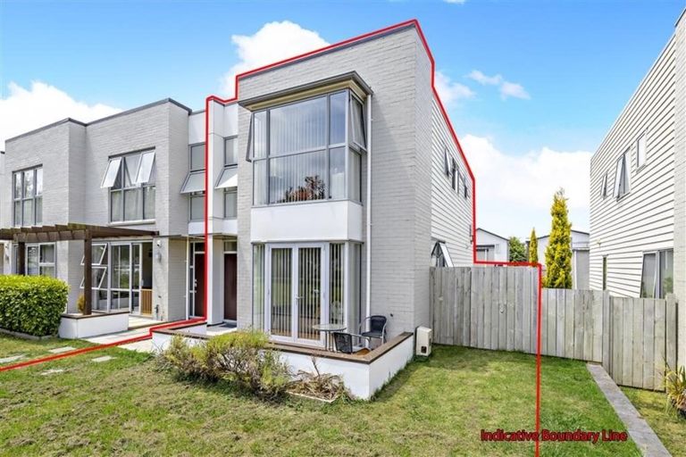 Photo of property in 87 Popokatea Drive, Takanini, 2112