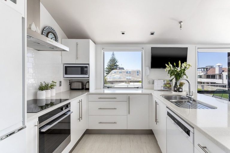 Photo of property in 202/27 Banks Avenue, Mount Maunganui, 3116